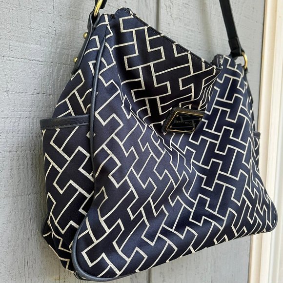Tommy Hilfiger navy/white monogram hobo bag with wristlet - Picture 3 of 12